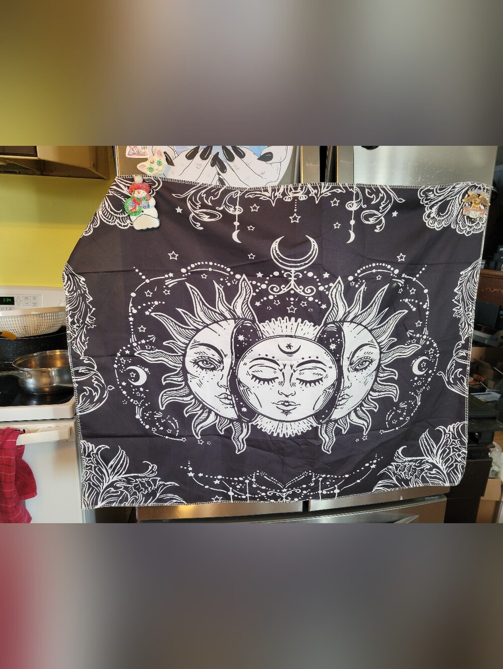 🧋NEW🧋Black and White Celestial Sun Moon Wall Tapestry - Brand
